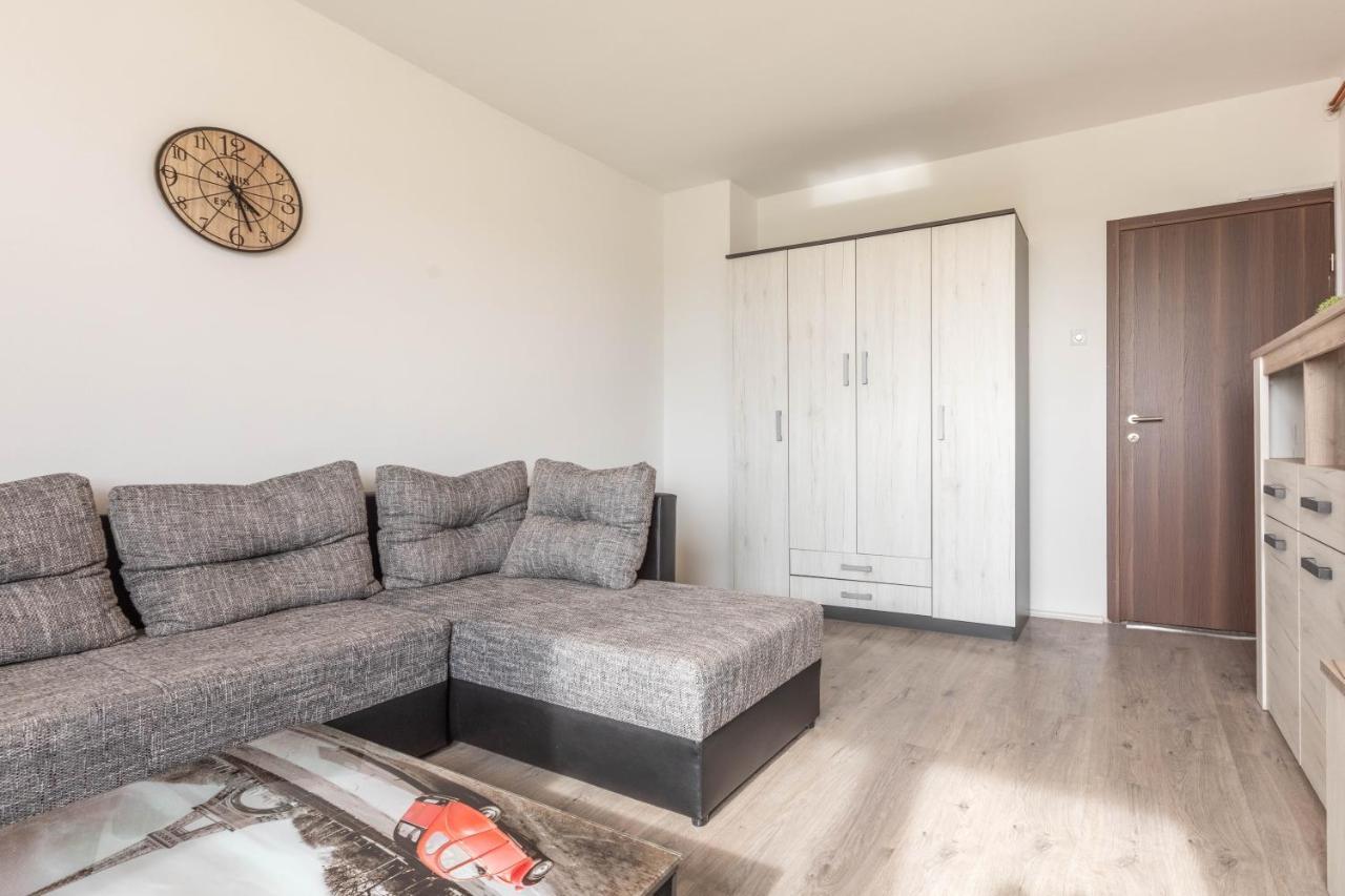 אוסילק Cosy Apartment Hugo מראה חיצוני תמונה