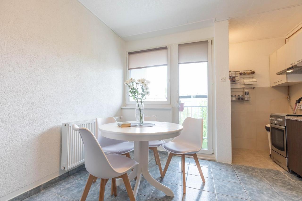 אוסילק Cosy Apartment Hugo מראה חיצוני תמונה