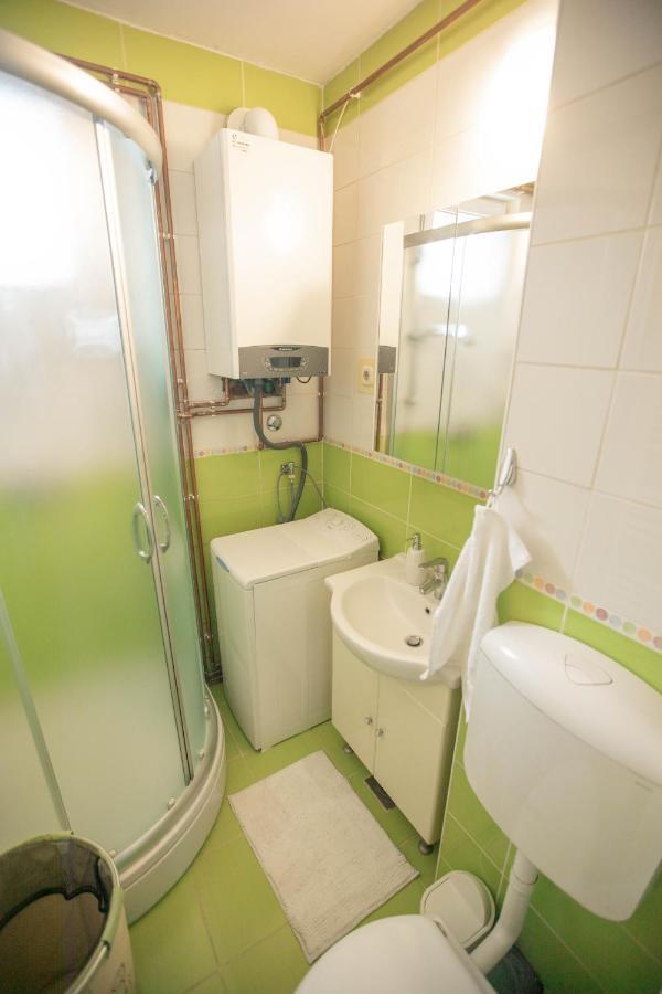 אוסילק Cosy Apartment Hugo מראה חיצוני תמונה