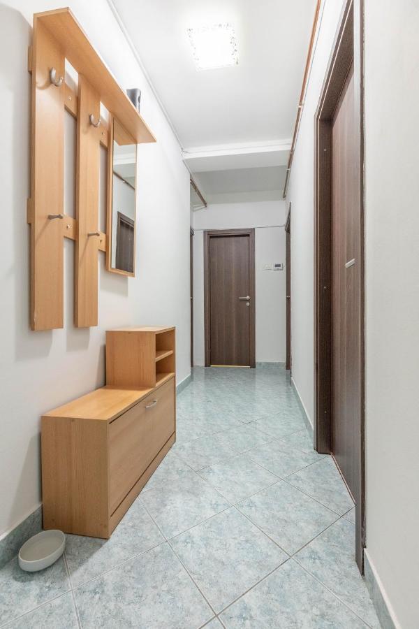 אוסילק Cosy Apartment Hugo מראה חיצוני תמונה